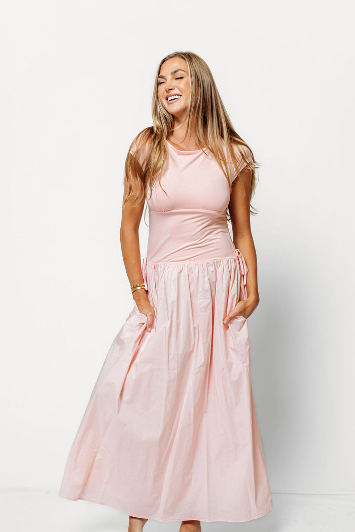 Annalise Midi Dress in Pale Pink