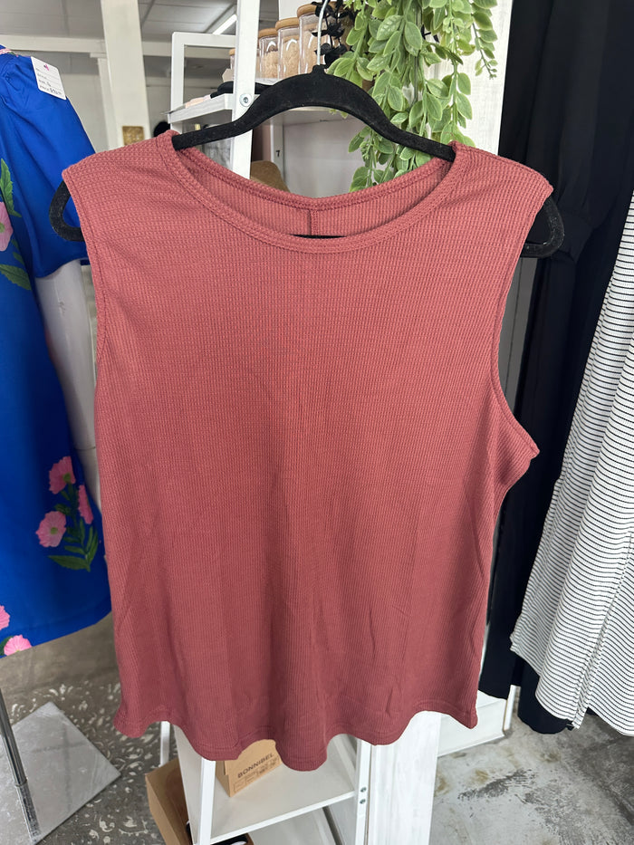 Bella Tank