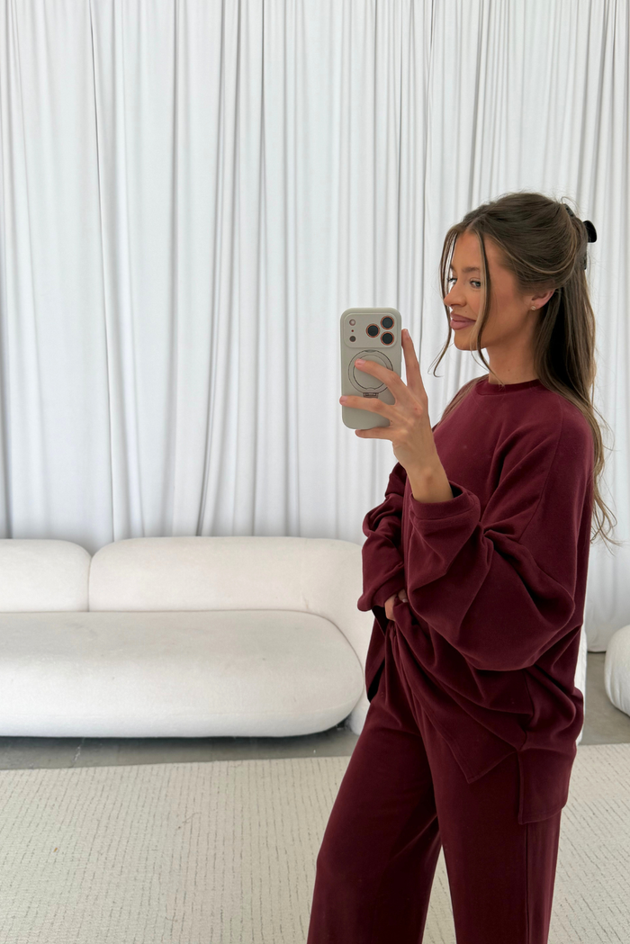Campbell Fleece Lounge Pants in Burgundy