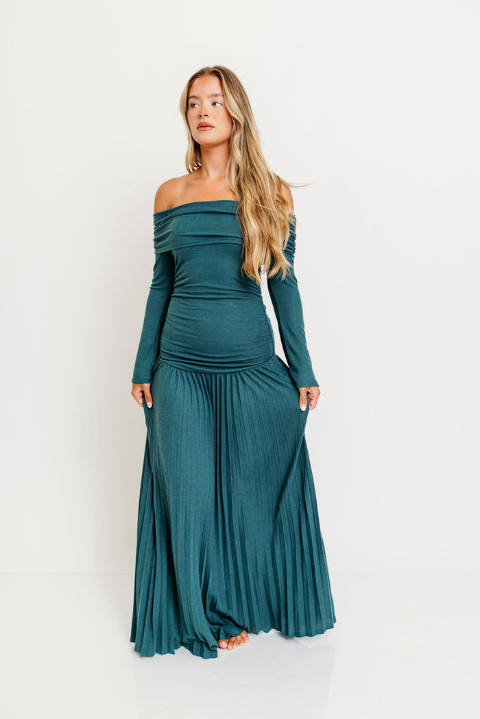 Lennox Long Sleeve Maxi Dress in Green- Bump Friendly *Final Sale*