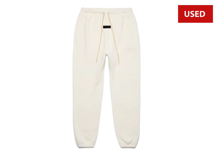 (USED) Essentials Sweatpants Cream