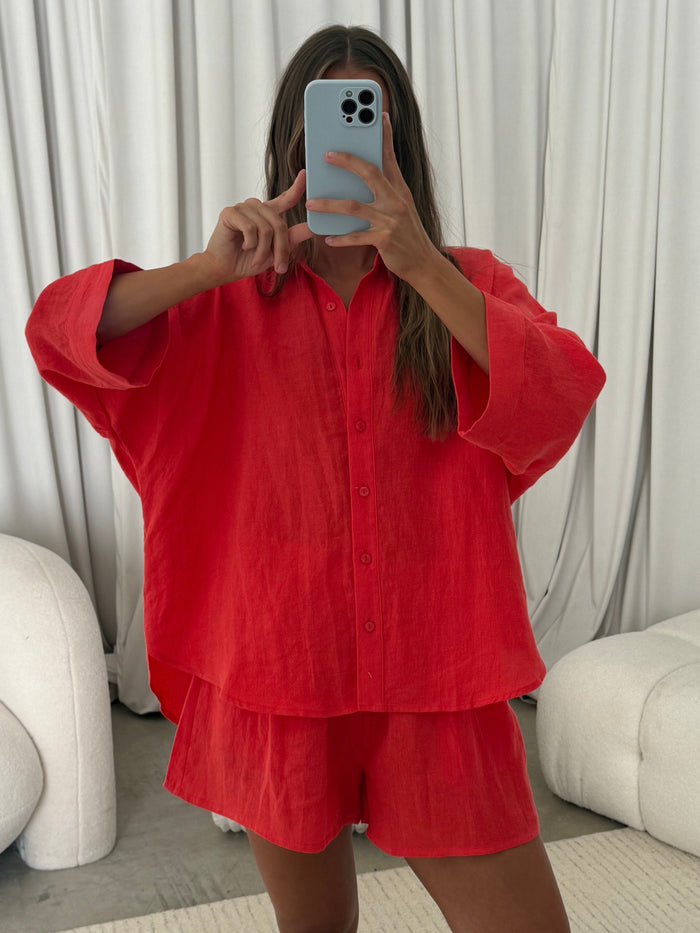 Anne 100% Linen Button Down Shirt in Chili Pepper