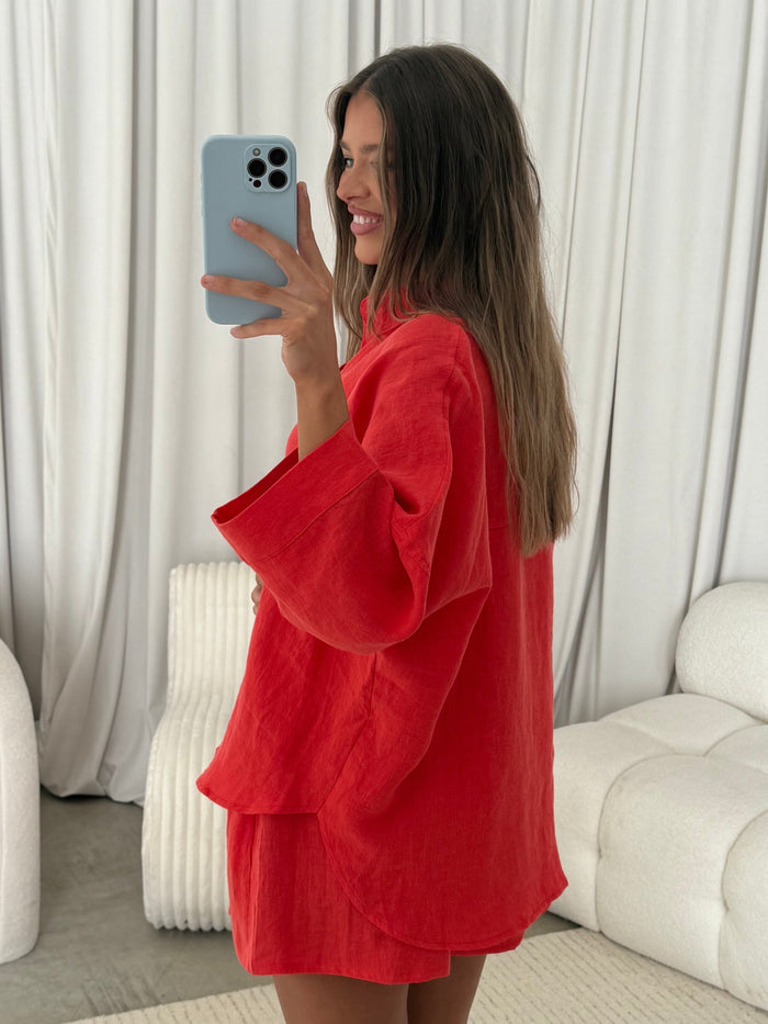 Anne 100% Linen Button Down Shirt in Chili Pepper