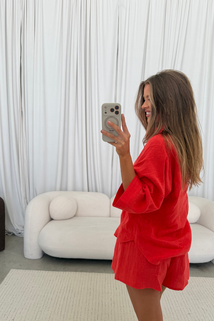 Anne 100% Linen Button Down Shirt in Chili Pepper