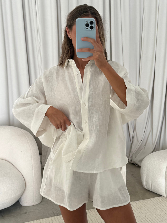 Anne 100% Linen Button Down Shirt in Off-White