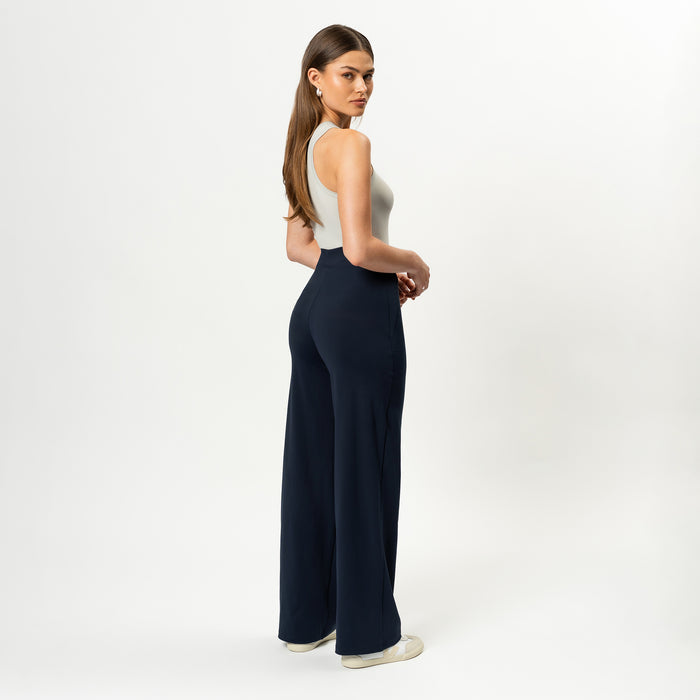 Height: 171 cm | Length: 32" | Size: XS / Height: 5'7" | Length: 32" | Size: XS