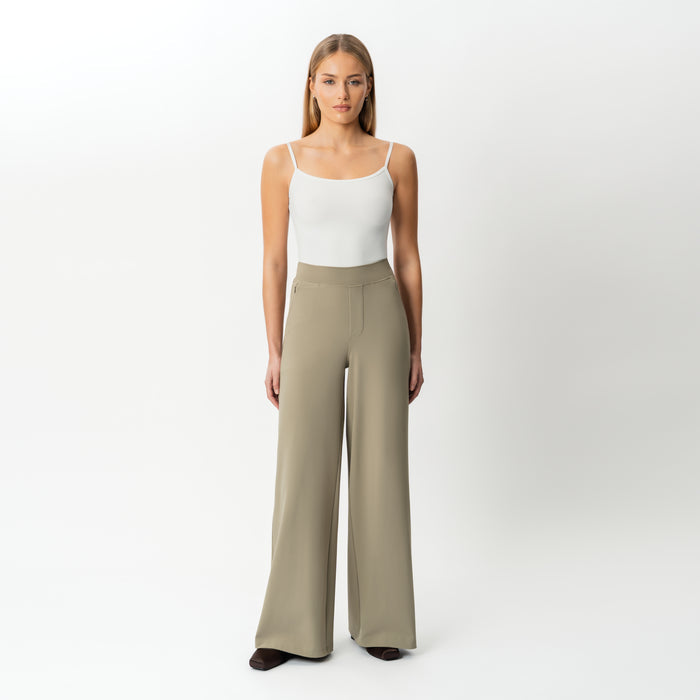 Height: 172 cm | Length: 32" | Size: XS / Height: 5'8" | Length: 32" | Size: XS
