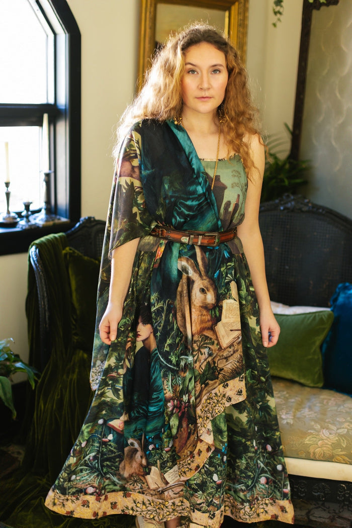 Vintage-inspired Bella Notte scarf featuring romantic artwork by Rossetti and Hoffman, trimmed with floral details by William Morris – Market of Stars.