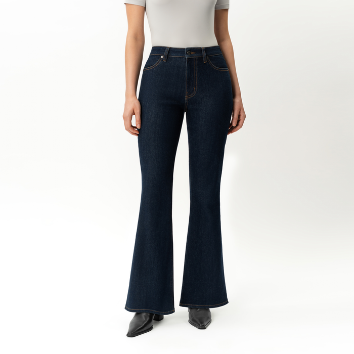 Bootcut ComfortDenim™ Jeans - Ninepine
