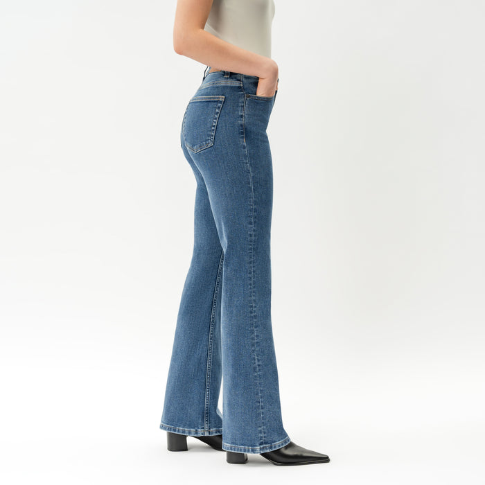 Height: 169 cm | Length: 32" | Size: XS / Height: 5'7" | Length: 32" | Size: XS