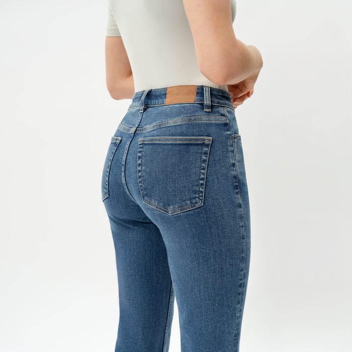 Height: 169 cm | Length: 32" | Size: XS / Height: 5'7" | Length: 32" | Size: XS