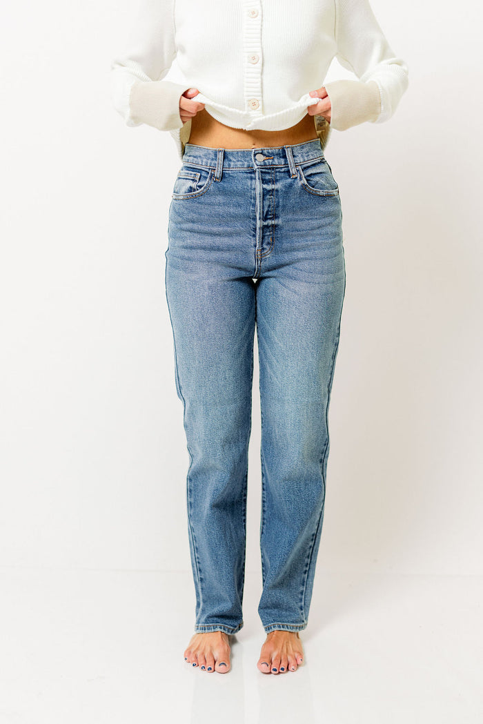 Brady Super High Rise Dad Jean in Medium Denim