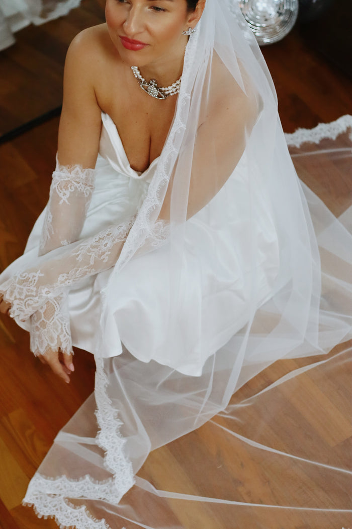 Bridal Veil with Lace Trim