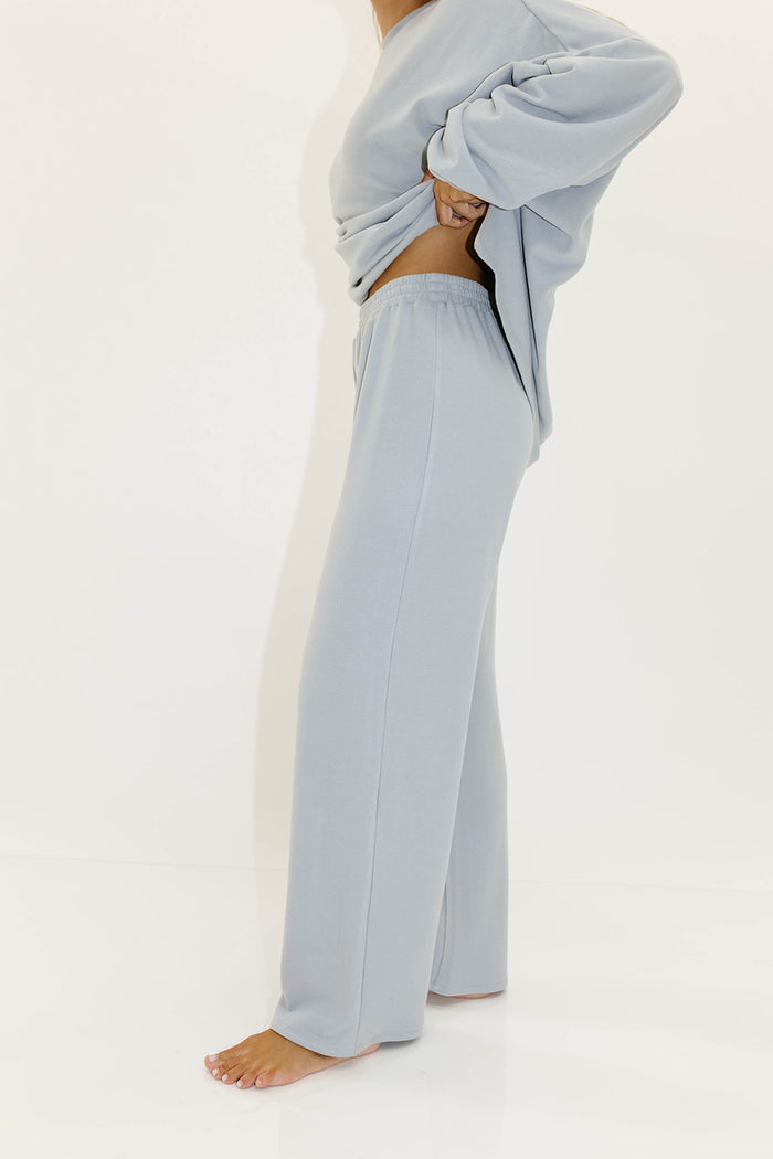 Campbell Fleece Lounge Pants in Dusty Blue