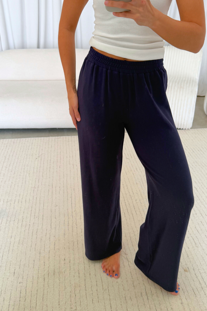 Campbell Fleece Lounge Pants in Navy