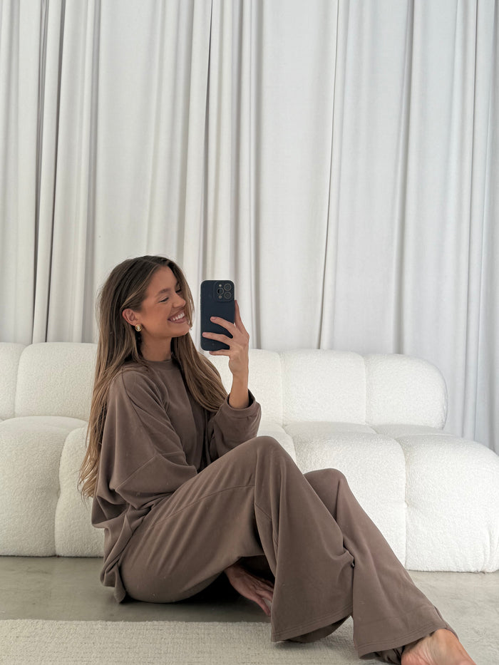 Campbell Fleece Lounge Pants in Olive Brown