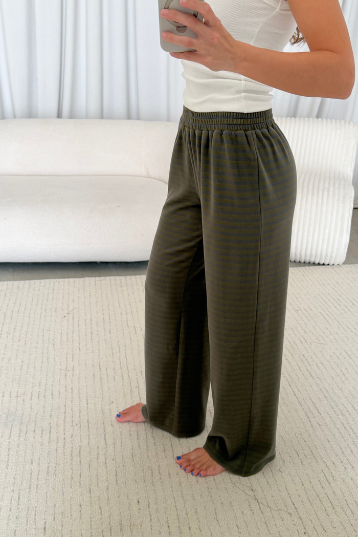 Campbell Fleece Lounge Pants in Olive/Grey