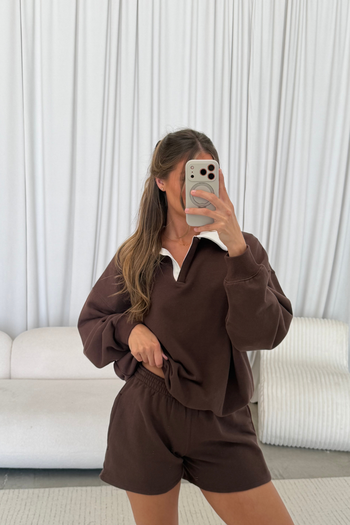 Caroline 100% Cotton Terry Collared Pullover in Chocolate