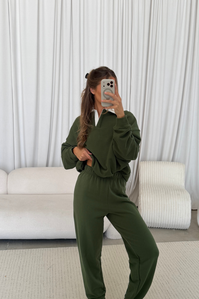 Caroline 100% Cotton Terry Collared Pullover in Olive Green