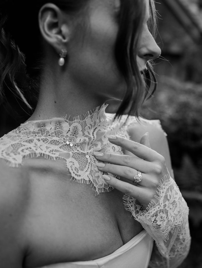Chantilly Lace Bridal Scarf