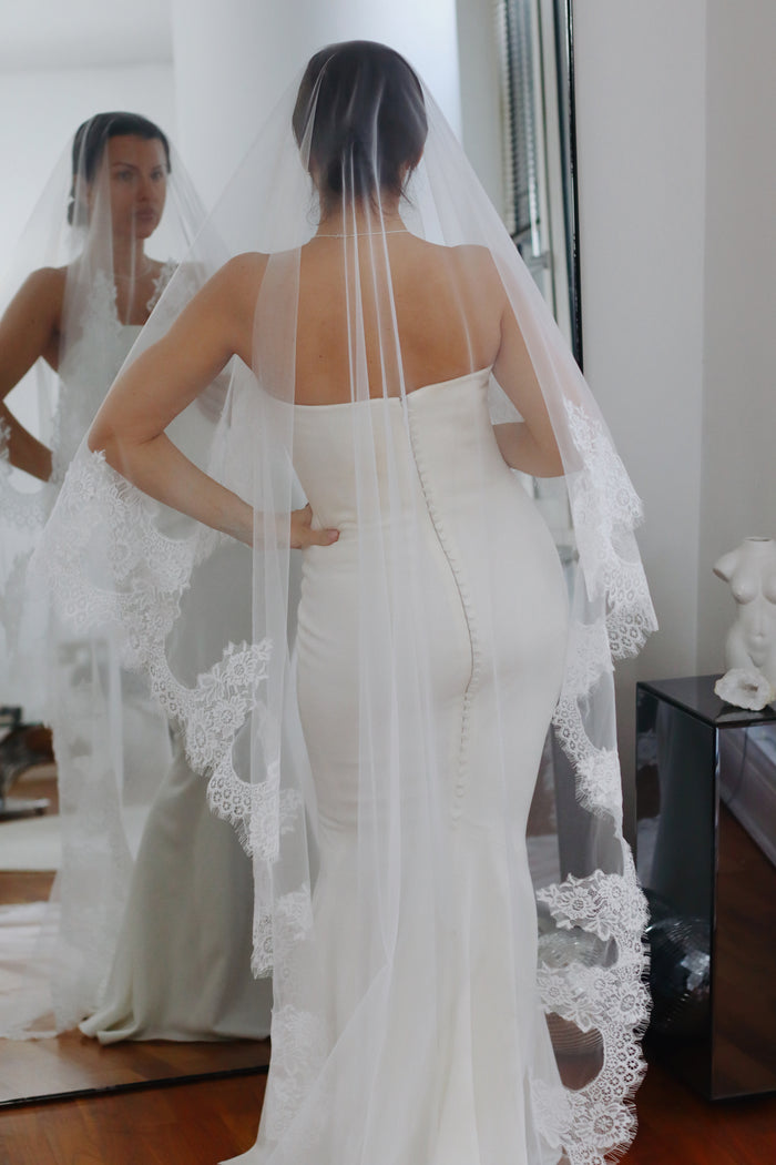 Chantilly Lace Drop Wedding Veil