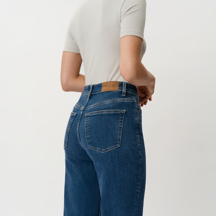 Height: 169 cm | Length: 32" | Size: XS / Height: 5'7" | Length: 32" | Size: XS