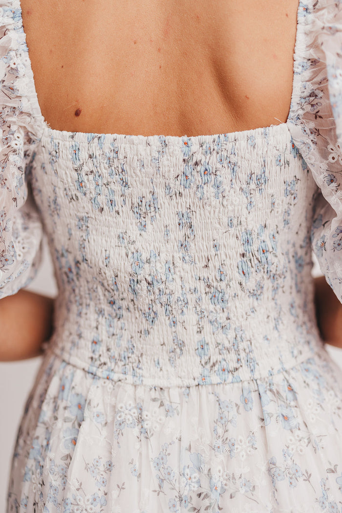 Daphne High Slit Eyelet Detail Maxi Dress in Blue/White Floral - Inclusive Sizing