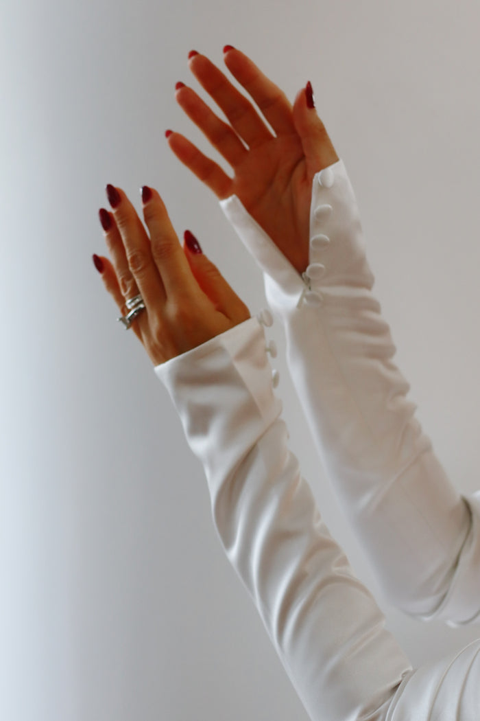 Detachable Satin Bridal Sleeves with Buttons