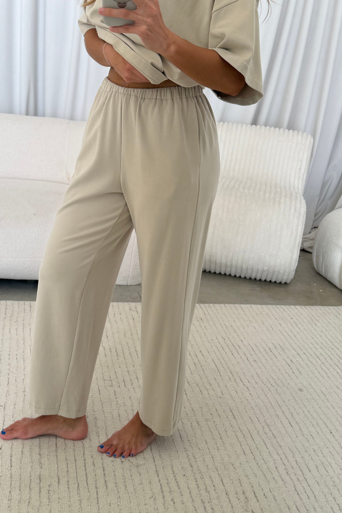 Dixon Butter Brushed Knit Straight Leg Pants in Papyrus