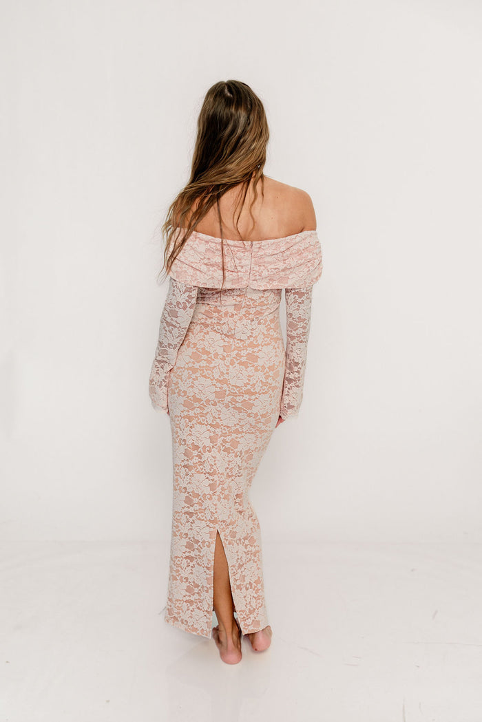 Ella Lace Maxi Dress in Pale Pink