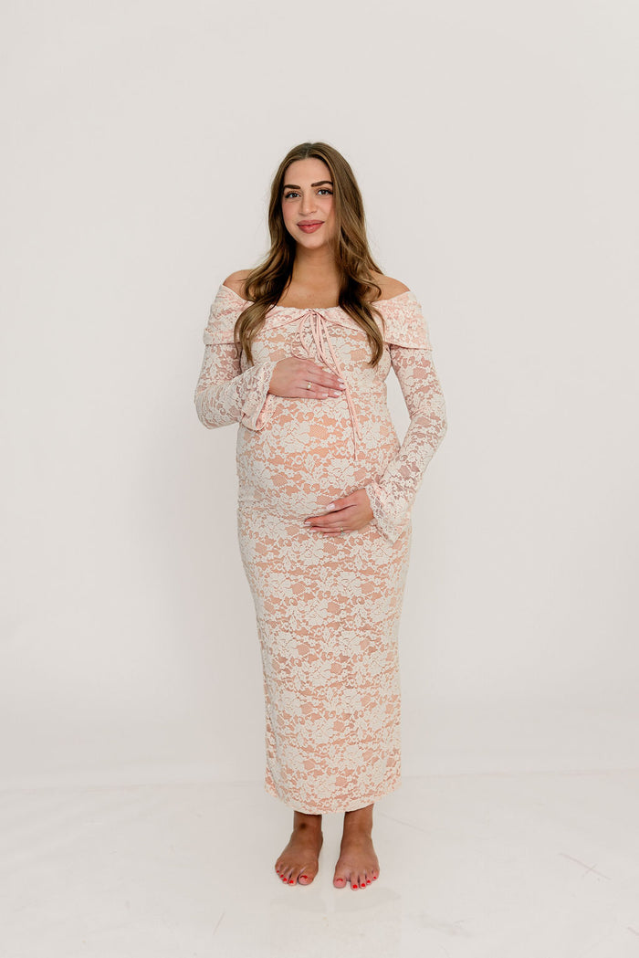 Ella Lace Maxi Dress in Pale Pink