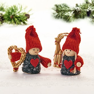 Gnome couple with straw goat & heart