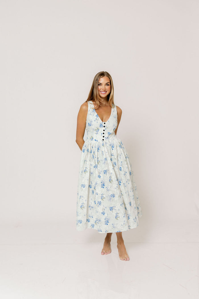 Gracelynn Floral Midi Dress in White/Blue