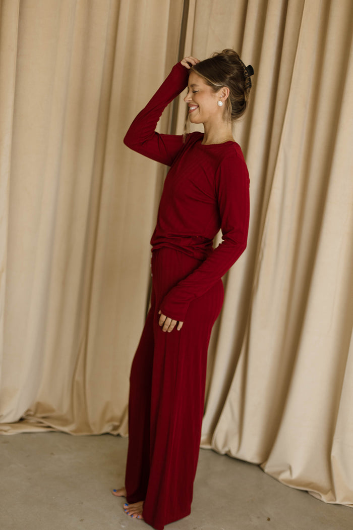 Harlow & Ivy DreamSoft Lounge Set in Red