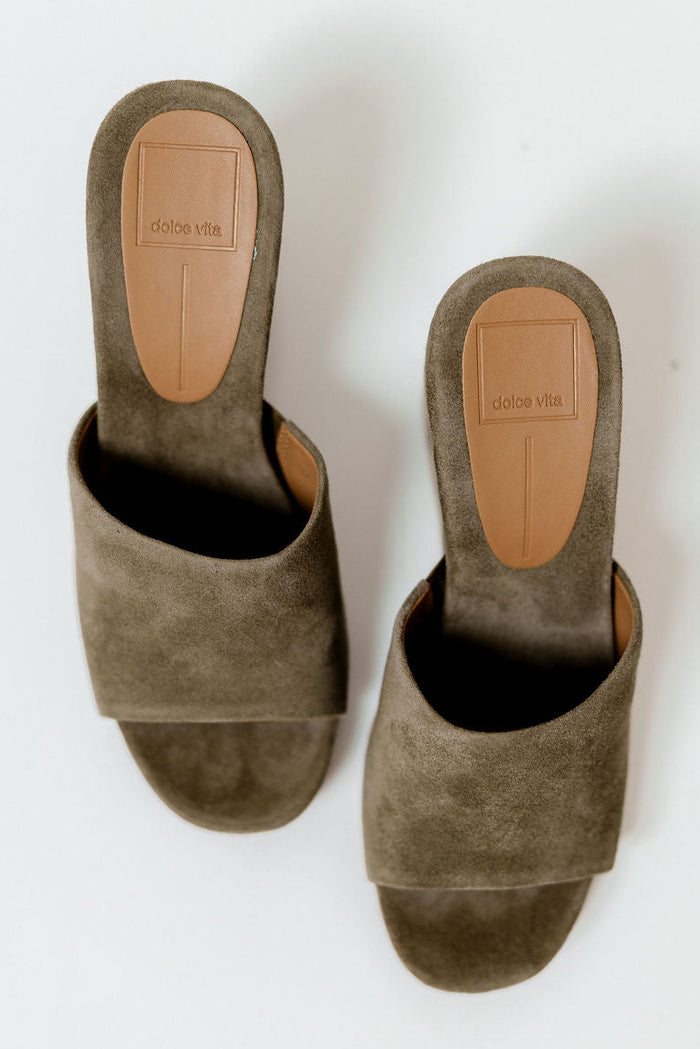 Holta Wedges in Olive Suede