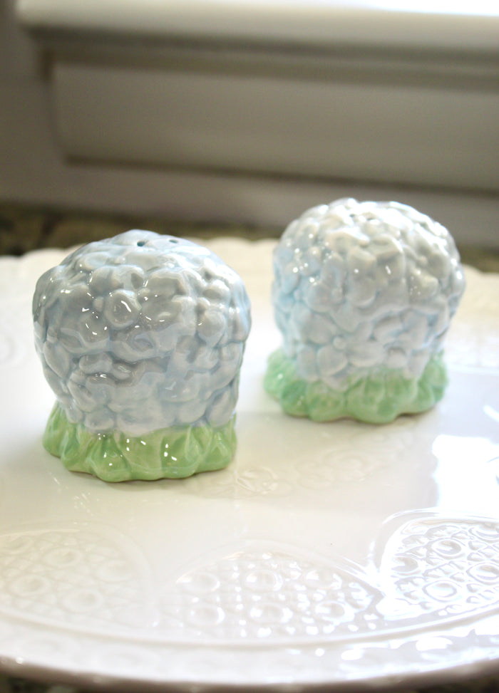 Hydrangea Salt & Pepper Shaker Set