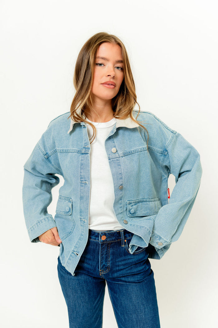 Jones Contrast Collar Light Wash Denim Jacket in Light Denim