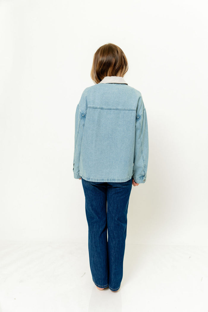 Jones Contrast Collar Light Wash Denim Jacket in Light Denim