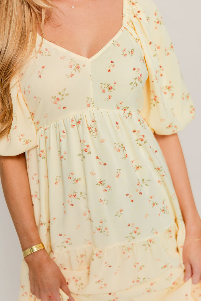Jules Floral Print Bubble Sleeve Tiered Maxi Dress in Light Yellow