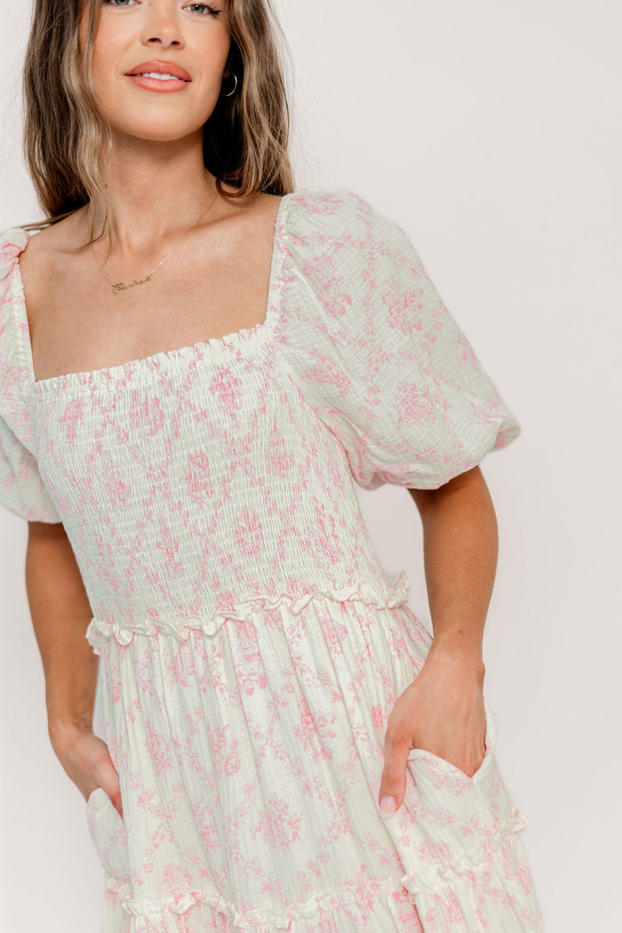 Karolyn Antique Puff Sleeve Tiered Maxi Dress in Pink