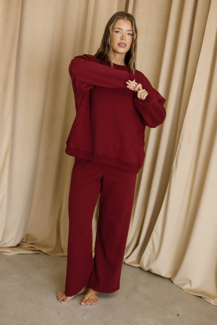 Laura Oversized Sweatshirt in Wine