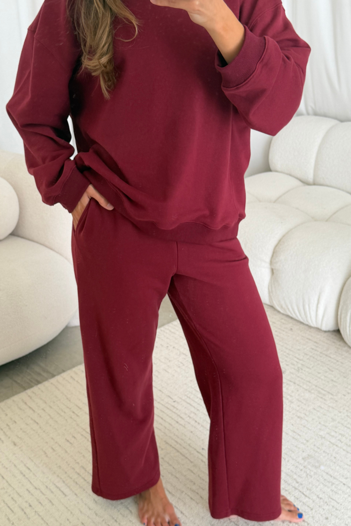 Laura Oversized Sweatshirt in Wine