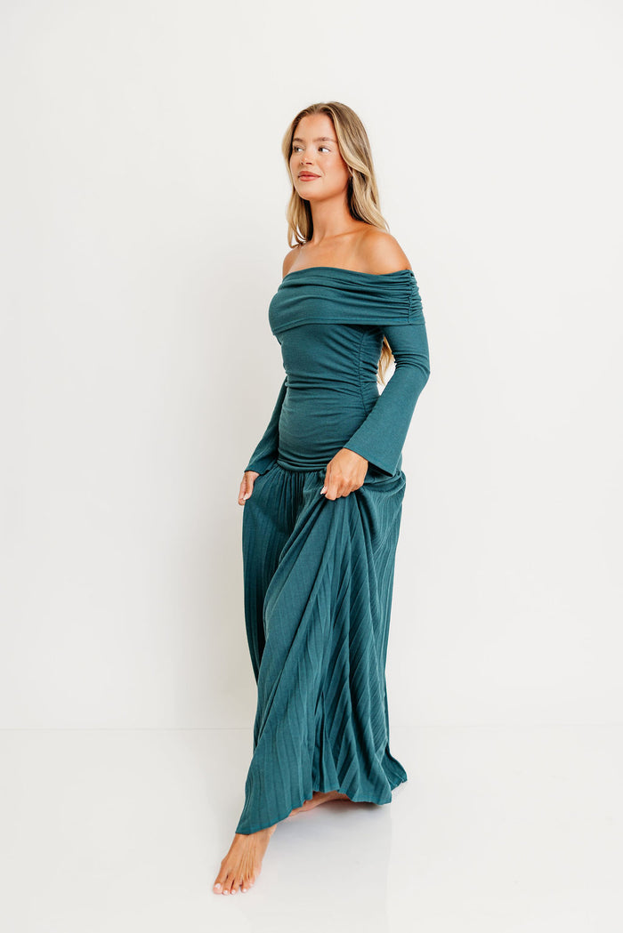 Lennox Long Sleeve Maxi Dress in Green- Bump Friendly *Final Sale*