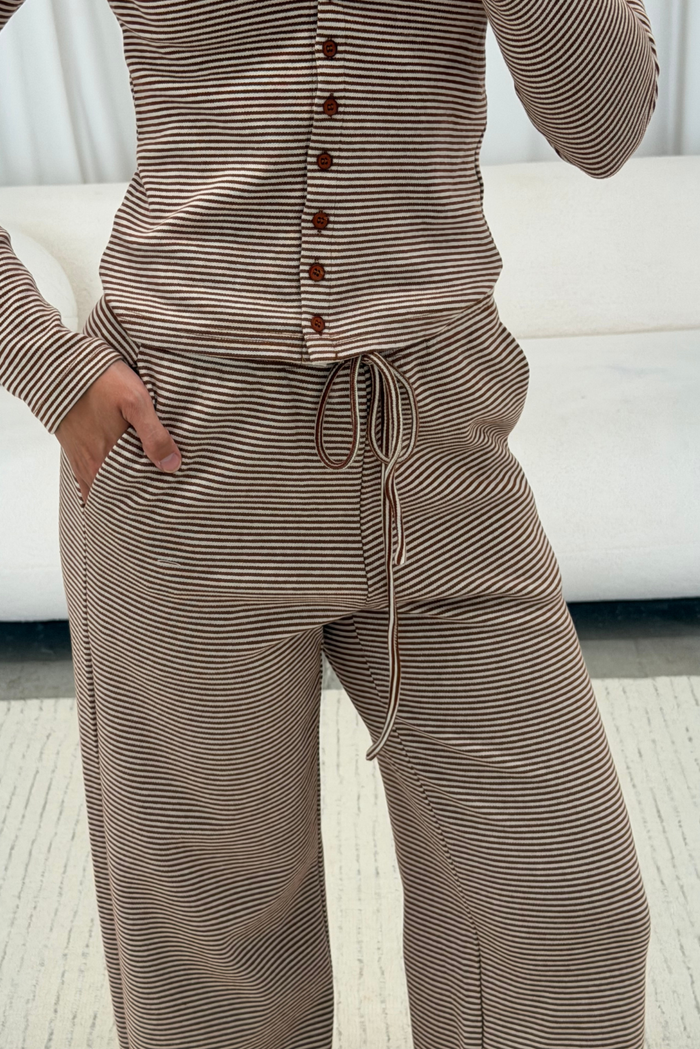 Leo Striped Lounge Set in Brown