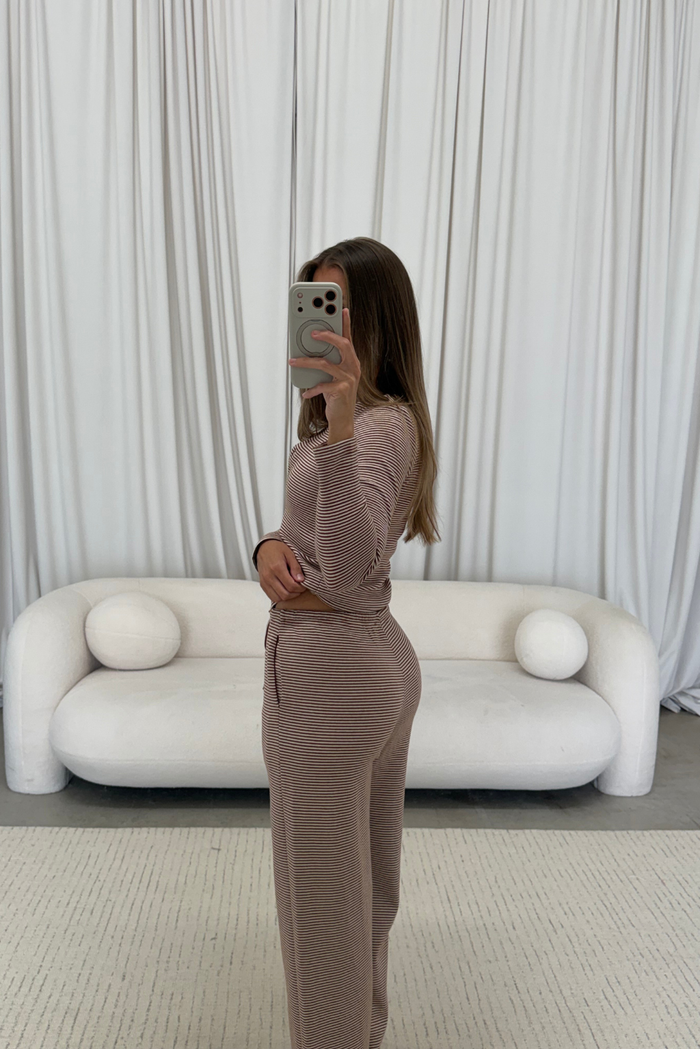 Leo Striped Lounge Set in Brown