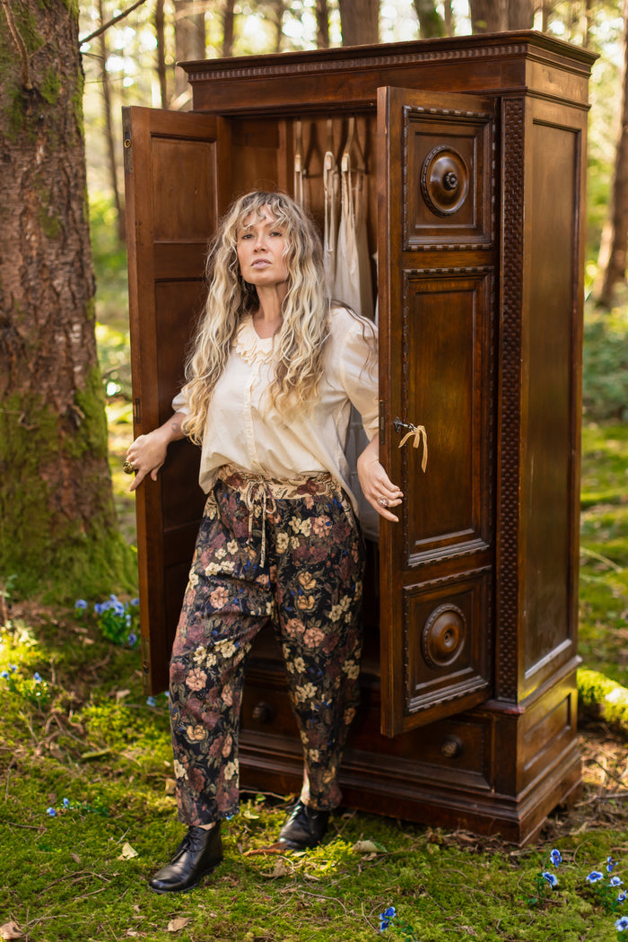 Model wearing a linen viscose blend cropped pant ft. artwork by artist & illustrator Jessica Roux - Market of Stars