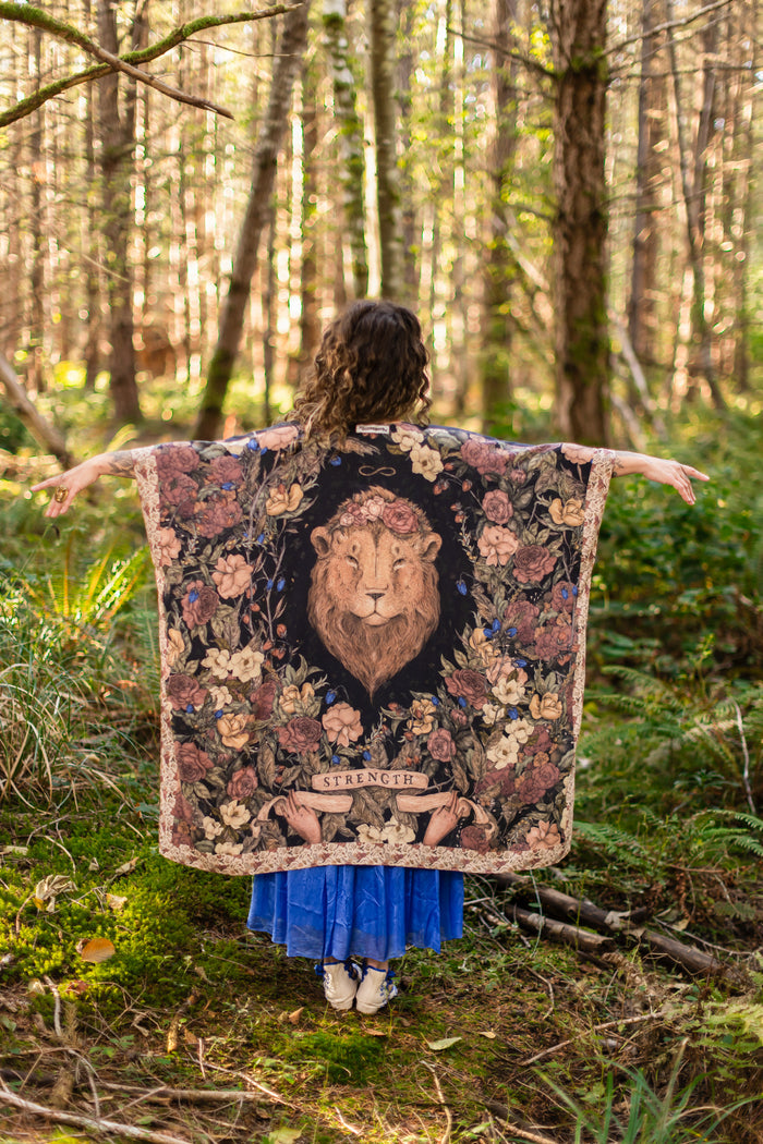 Model wearing a flowy bamboo-viscose duster ft. artwork by artist & illustrator Jessica Roux - Market of Stars