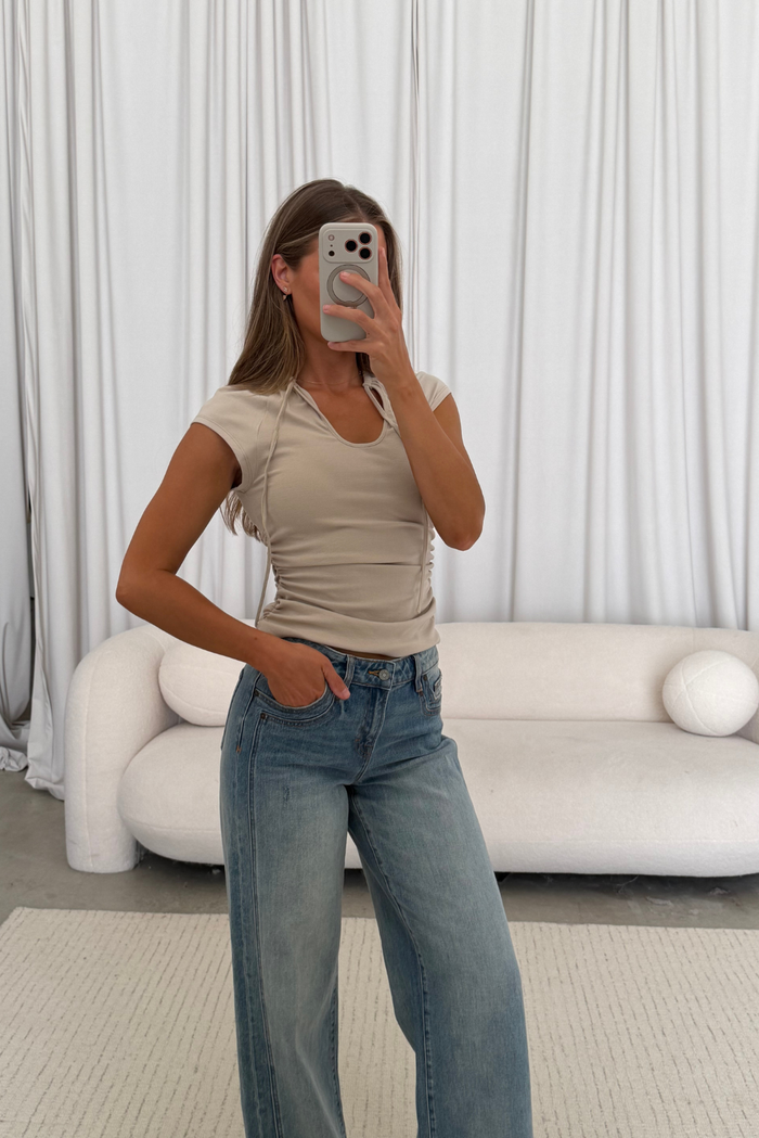 Logan Classic Dad Jean in Medium Light