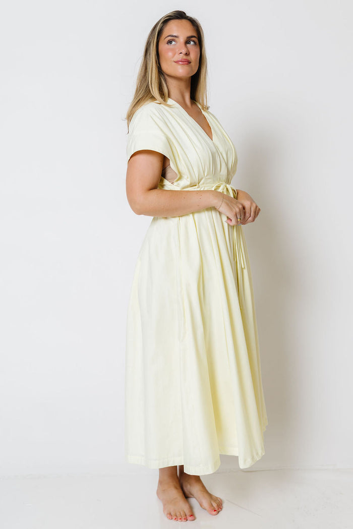 Michele Poplin Short Sleeve Pleated Detail Belted Maxi Dress in Butter