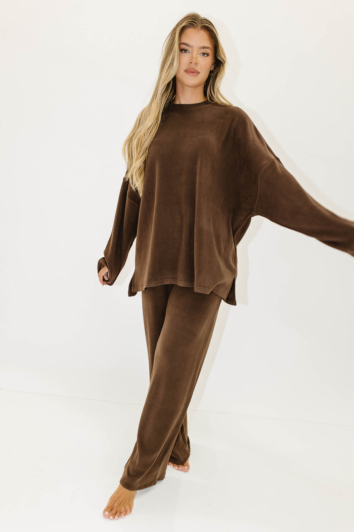 Naomi Fleece Oversized Long Sleeve Top in Chestnut - Bump Friendly